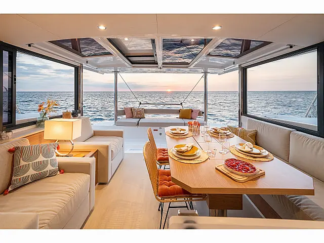 Bali 4.4 - Interior image