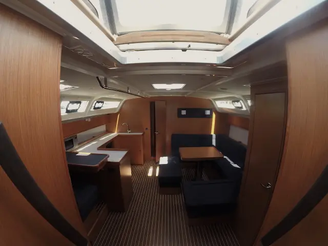 Bavaria Cruiser 51 - Innen Bild