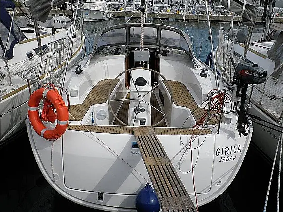 Bavaria Cruiser 33