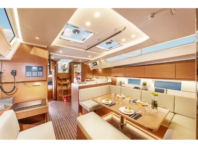 Bavaria C45 Style - Innen Bild