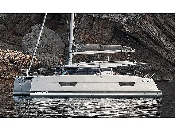 Fountaine Pajot Isla 40  (Wm-Ac in dinette-Gen-Sol.Pan)