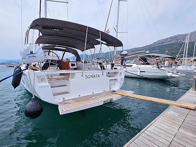 Dufour 470 Grand Large - Externe Bild