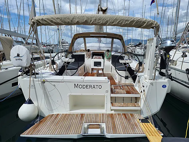 Dufour 430 Grand Large - External image