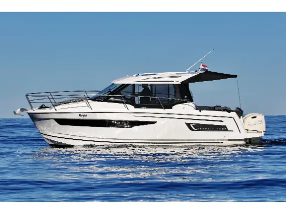 Merry Fisher 895