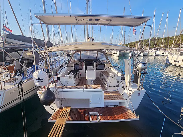 Dufour 412 Grand large - Externe Bild