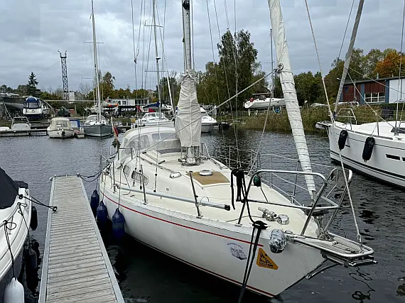 Albin Ballad 30