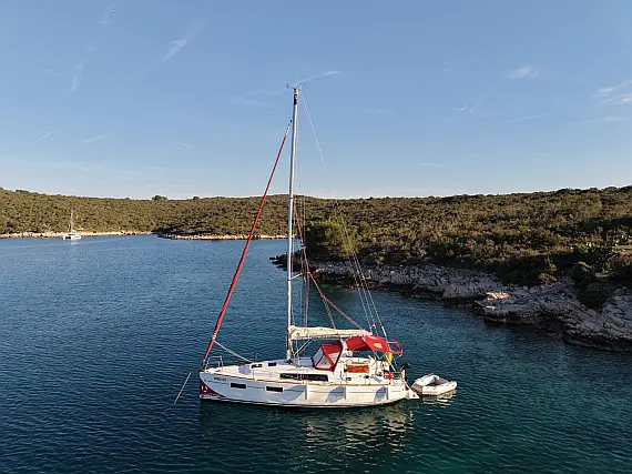 Oceanis 35